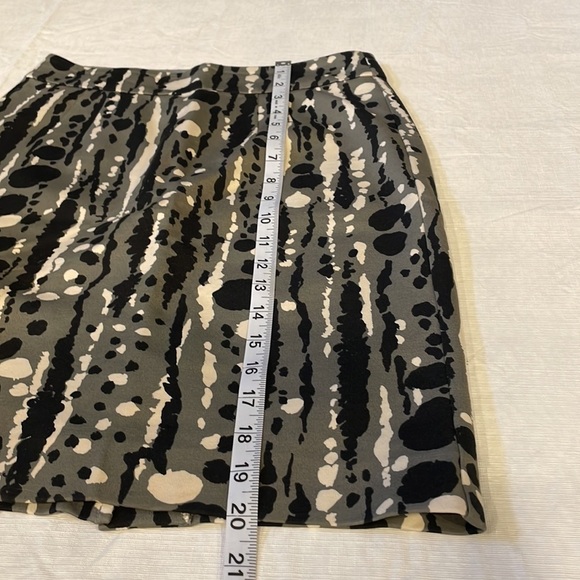 Trina Turks Los Angeles Pencil straight Skirt . Gray splatter print size Small - Picture 7 of 12